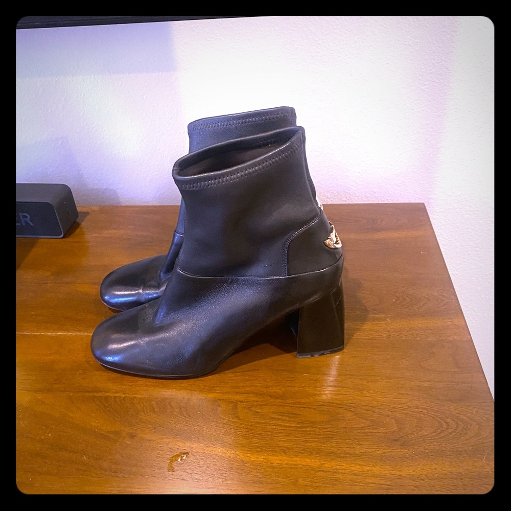 Tory Burch boots 6.5 minimally worn